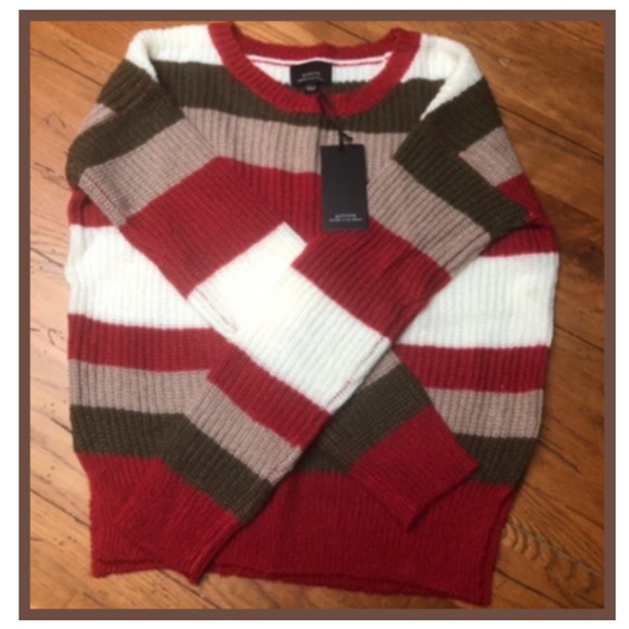 🎈Sold🎈Bright Red & Olive Stripe Cozy Side Slit Sweater (S) - Picture 12 of 12